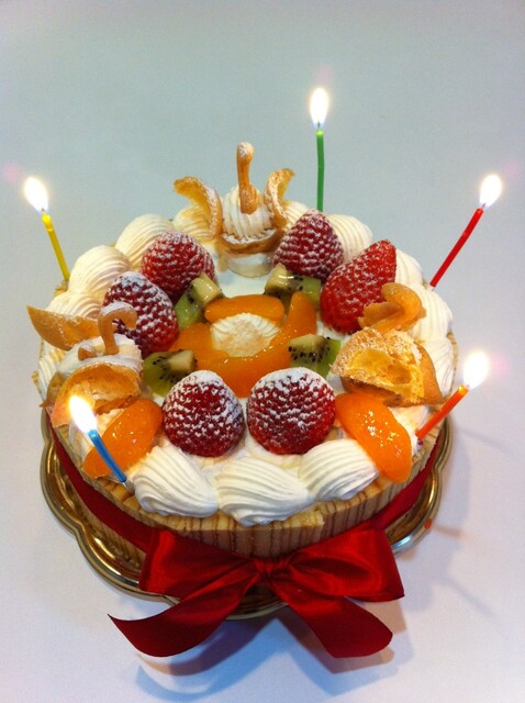 お誕生日ケーキ By チェブコ ママのえらんだ元町ケーキ 元町本店 ママノエランダモトマチケーキ 花隈 ケーキ 食べログ