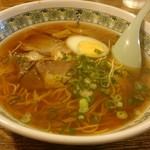 らーめん源八 - 醤油ラーメン