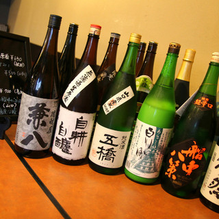 Enjoy a bowl of famous sake such as Funenaka Hassaku and Dassai, as well as an assortment of fresh sashimi.