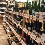 IMADEYA - 地域順にずらりと並ぶ国産ワイン