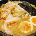 らあめん花月嵐 - 嵐げんこつチャーシュー麺 880円