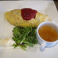 ブルーキッチン 堺筋本町店 - オムライス ランチセット(薄焼き玉子/大盛り/ケチャップ)