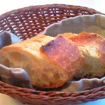 ラミティエ - 本日のランチ 1200円 のパン