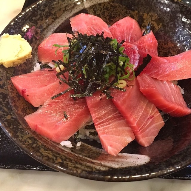 桃谷の隠れたマグロ専門店』by ヅキミ : KA-TSU (カツ)- 鶴橋