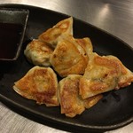 Okonomiyaki Kiraku - ひと口餃子
