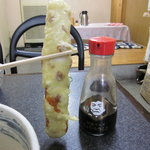 讃岐うどん 志のん - ちくわ天…メッチャ長いです【2011年2月】