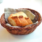 ラミティエ - 本日のランチ 1200円 のパン