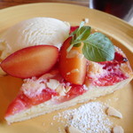 Lucaバル - すもものタルト