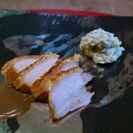 齋華 - チャーシューとピータンのポテサラ