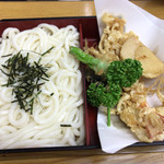 福原 松濤庵 - 冷し天うどん♫腰のないうどんですね( ^ω^ )