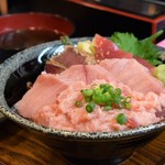 Domburiko - ミナミマグロ食べ比べ丼