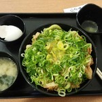 伝説のすた丼屋 談合坂SA(下り線)店 - 