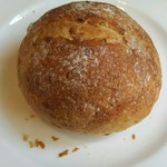 ル・プティ・ボヌール - ランチセットの玄米パン
