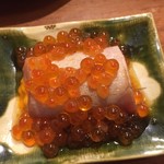 170512金　東京　魚祥　名物生うに炙り中トロ巻きいくらこぼし480円