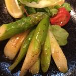 おでん居酒屋 三幸 - アスパラのバター炒め