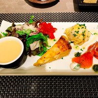 オステリア ブッビーノ - ﾎﾟﾃｻﾗ、ｷｯｼｭ、ｻｰﾓﾝ、ﾋﾞｼｿﾜｰｽﾞ