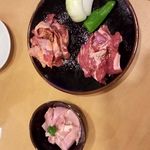 焼肉処 まるます家 - 