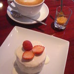 ROCKET CAFE - ロケットケーキ＆カフェオレ