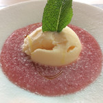 リストランテ マツシマ - 佐賀県産3種類のイチゴのスープ  バニラアイス添え