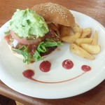 「トリプルチーズアボガドバーガー」(950円)