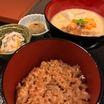 錦 もちつき屋 - お雑煮セット880円(季節のおこわ付き)