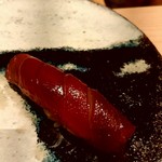 くろ﨑 - クロマグロ（塩釜　旋網）漬け