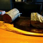 baron - これが、備長炭、細いほうが火力が強いそうです。