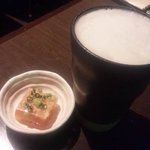 纏 - お通しのにこごりとビール