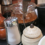 もち豚とんかつ たいよう - 卓上調味料等