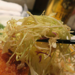 もち豚とんかつ たいよう - キャベツを喰らう