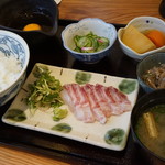 分油屋 - 南予の鯛めし定食