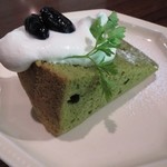 伊右衛門サロン - 抹茶入り玄米茶のシフォンケーキ