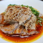 イチリン ハナレ - 前菜５種：ハチノス・牛タン・ハツの和え物