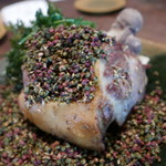 イチリン ハナレ - 山椒たっぷりの豚の塊登場