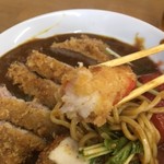 食い味の道有楽 - 海老フライはラードが効いていて美味い