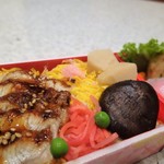 京樽 - 鰻ちらしと惣菜弁当