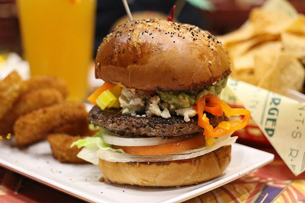 Cheeseburger Waikiki (チーズバーガー) - ワイキキ Cheeseburger Waikiki (チーズバーガー) - ワイキキ