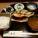 「日替定食」高級感のある”一汁三菜”です。