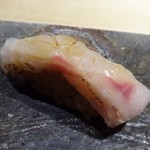 TTOAHISU - ◆対馬・のどぐろ・・皮目は軽く炙ってあります。 これ美味しい。口に入れた瞬間、ノドグロの上品な脂と旨みを感じ、これもトロケマシタ。