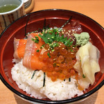Sushi Umikara - 三色丼
