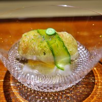 富小路 やま岸 - 柔らかく蒸した鮑を蟹の身で包み、土佐酢と蟹のジュレ。めちゃくちゃおいしくて気絶しそうになった！