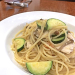 Ponte Ricco - 美王鶏ムネ肉のローストとズッキーニ、かきの木
                        茸のアーリオオーリオスパゲティ