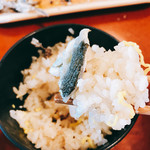 甲佐町やな場 - 鮎めしにも鮎が