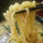 神田家 - 醤油らーめんの麺