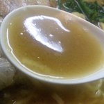 神田家 - 醤油らーめんのスープ