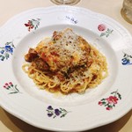 アルポルト神戸 - 茄子とチーズのトマトパスタ