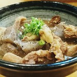串揚げ 旬の一品  丸幸 - 店でじっくり煮込んでます。どて焼き