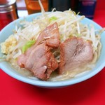 ラーメン二郎 - 豚の出来栄えがいい♪