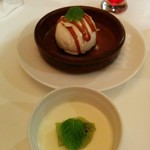 シシリヤ - 上：サツマイモアイス　下：パンナコッタ