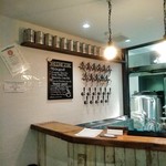 Y.Y.G. Brewery & Beer Kitchen - [内観] 店内 カウンター ②